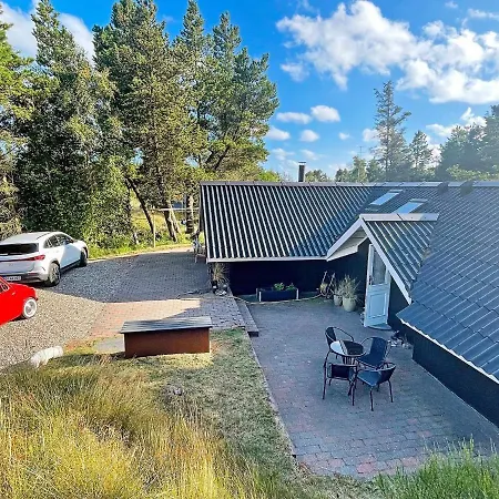 Four-bedroom Holiday In 42