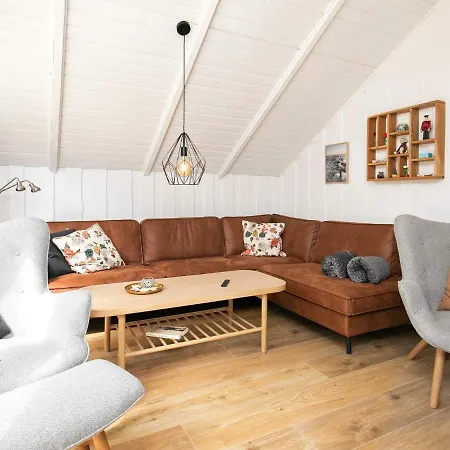 Four-bedroom Holiday In 42 布拉万德