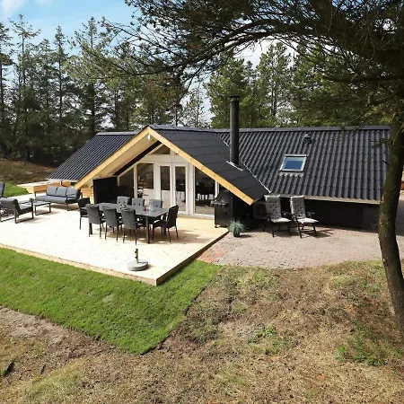 Four-bedroom Holiday In 42 度假居 布拉万德