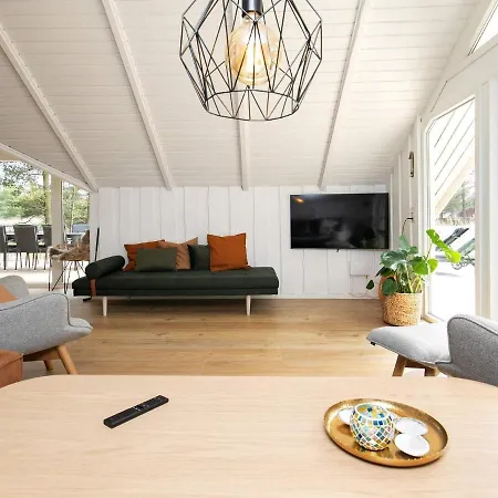 度假居 Four-bedroom Holiday In 42